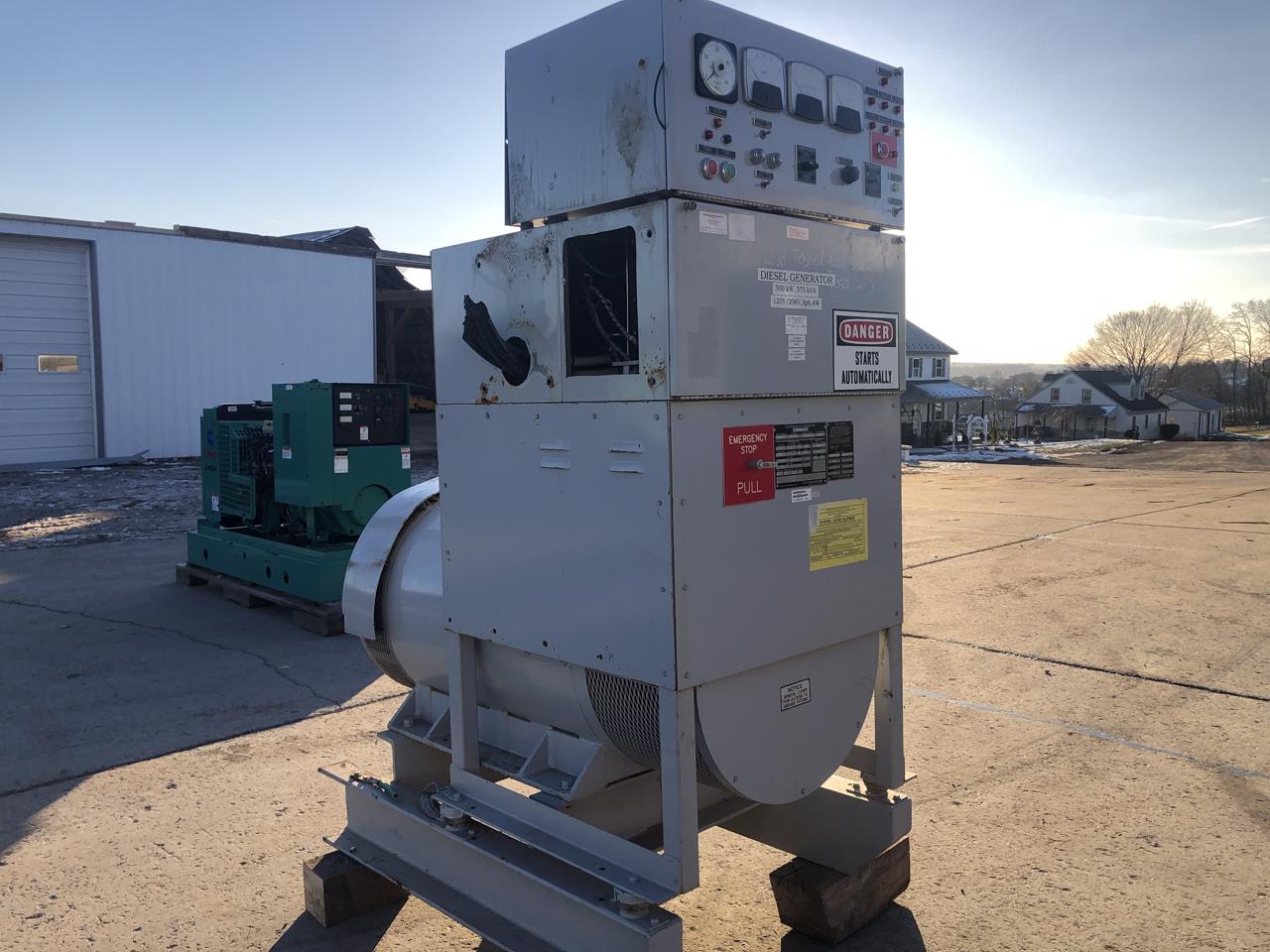 Kato Engineering 300 kW Generator End 120/208 volts, 667 Hours, Approx