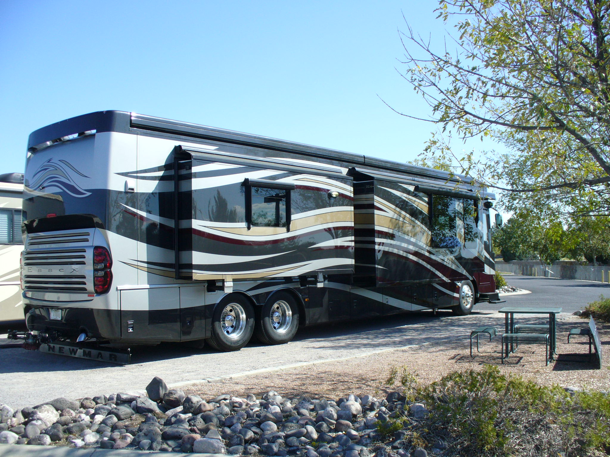 Newmar Essex Diesel Pushers Providing Pushers Across the USA