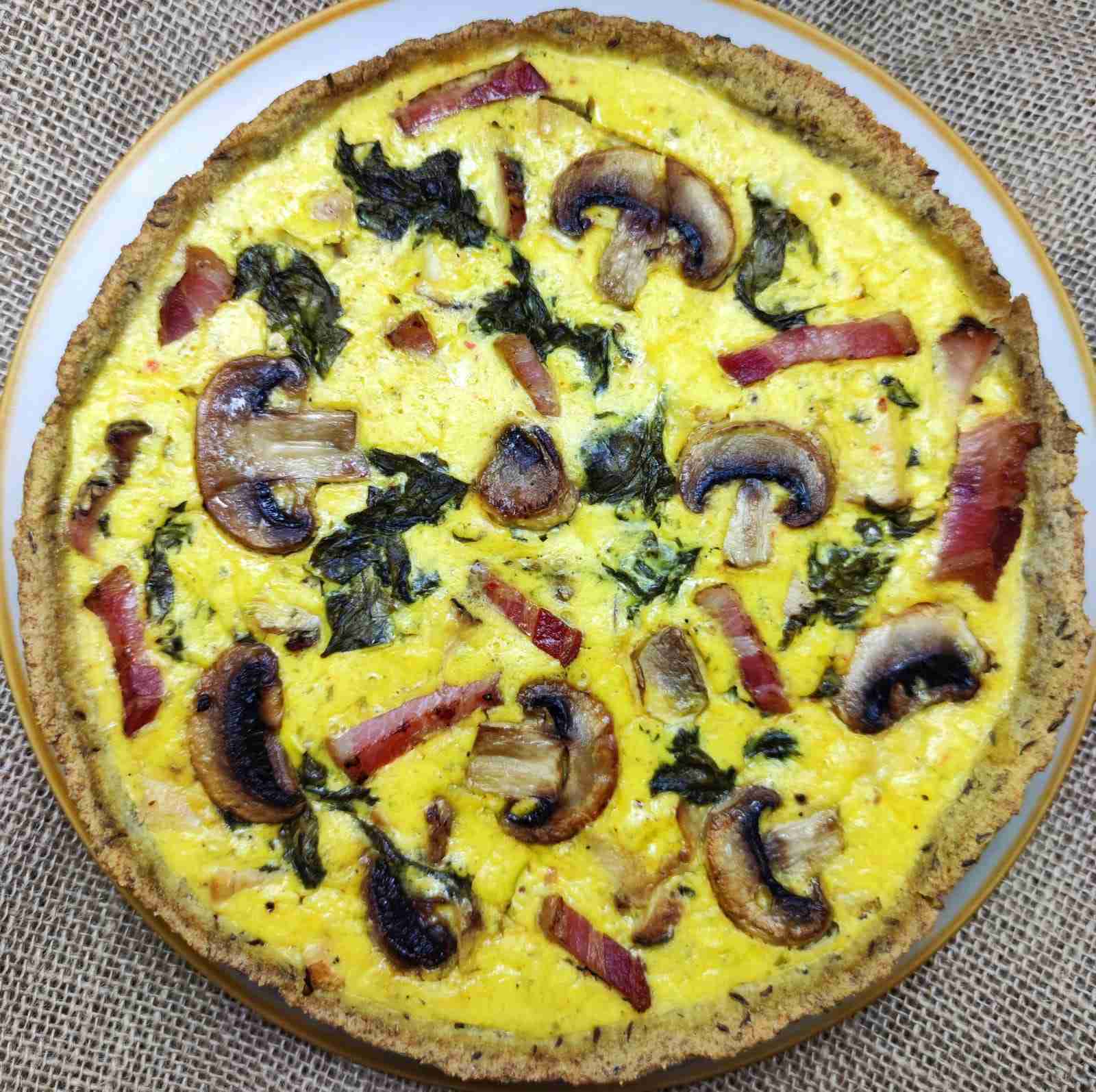 Quiche keto cu ketomix de saratele