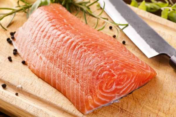 Rotolo di salmone affumicato e Philadelphia