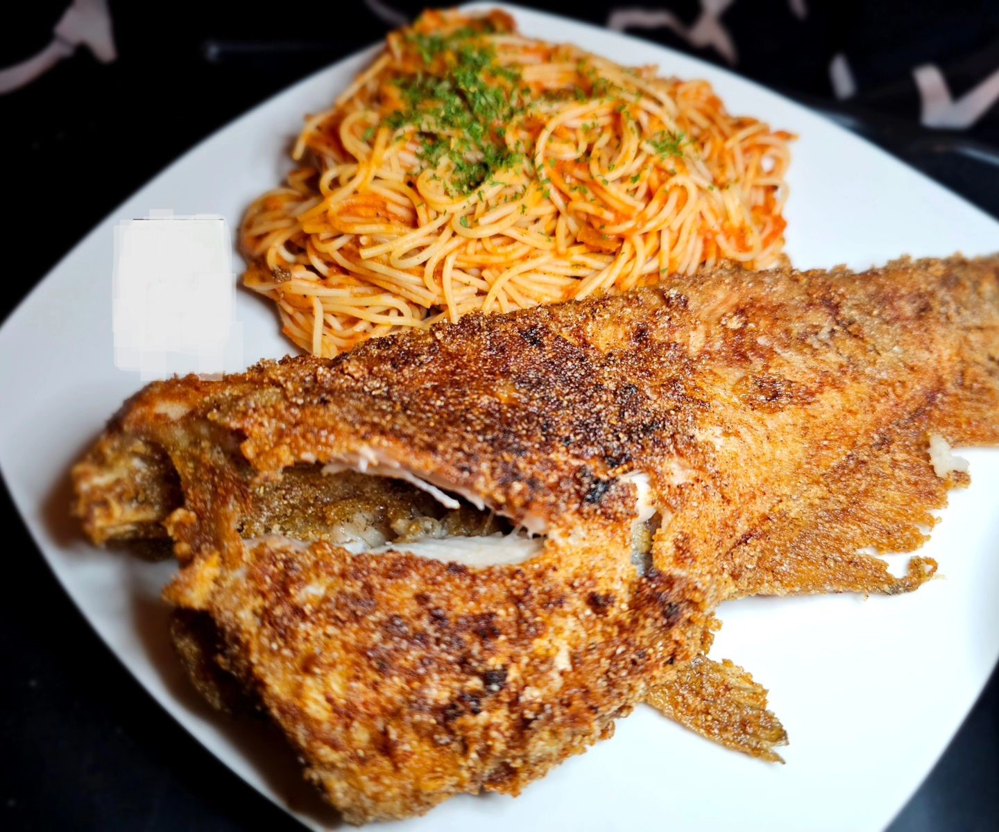 Fried whole catfish, spaghetti, & coleslaw on the side Dieter24
