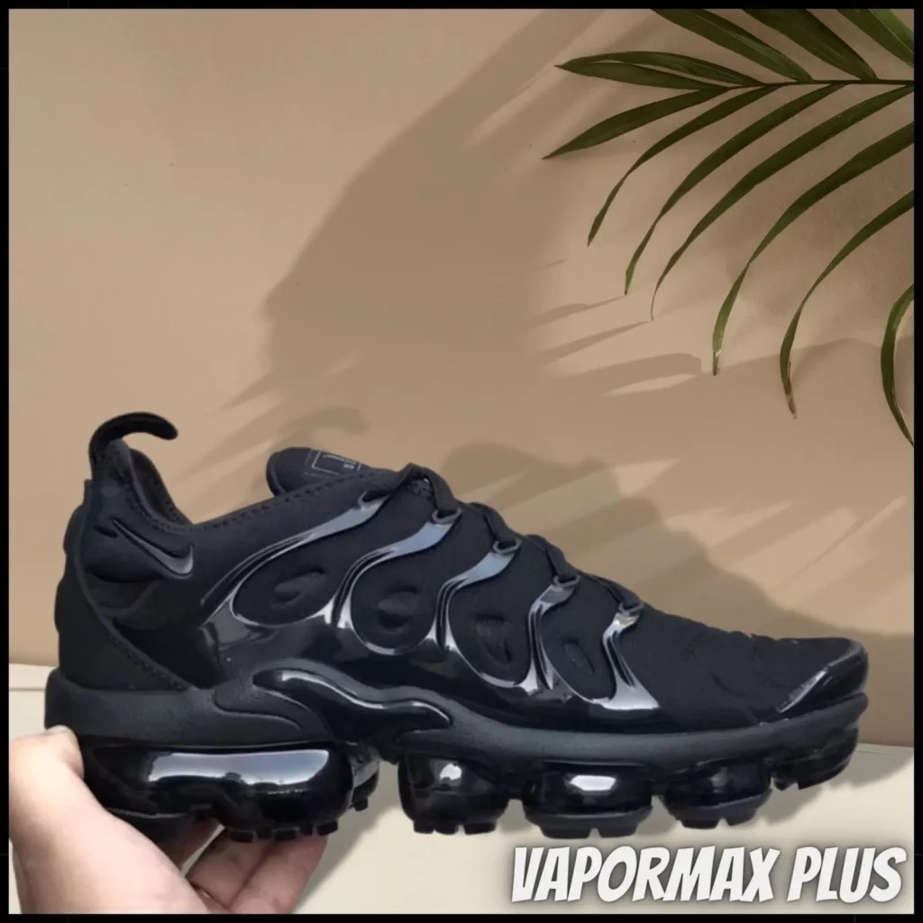 7 Key Differences Between VaporMax Plus and VaporMax Flyknit