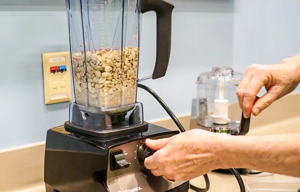 Immersion Blender Vs. Food Processor What Are The Differences?