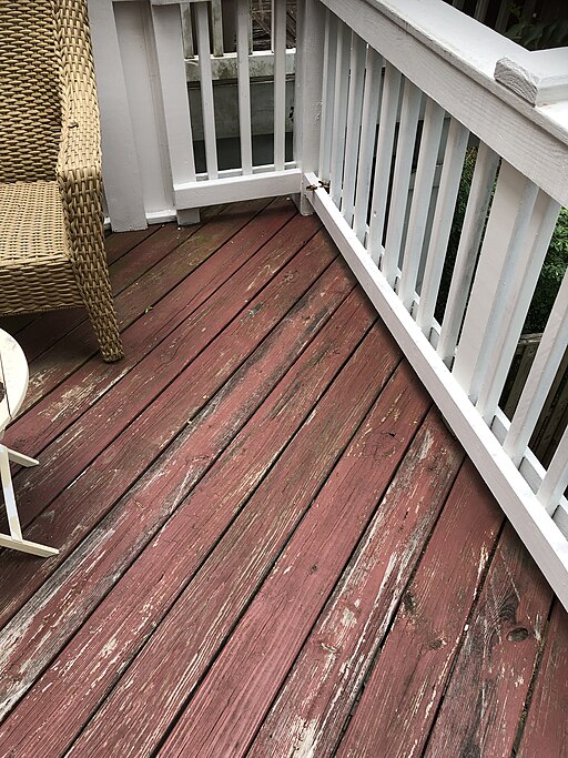 What is the Difference Between Fence Paint And Decking Paint