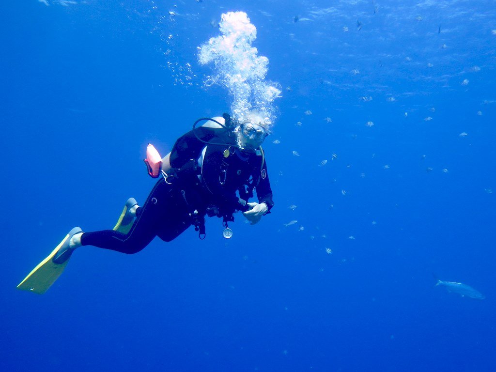 Consommation d'air en plongée comment la diminuer