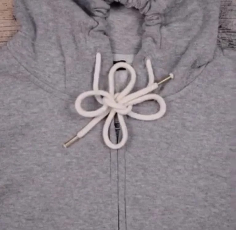 How to Tie Hoodie Strings? 10 Stylish Hoodie String Knots You Can Try Today