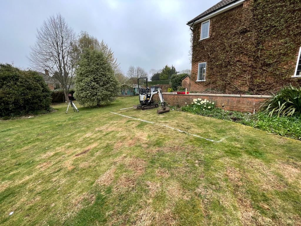 Digger Dave Mini Digger Hire with Driver in Surrey, Hampshire, Berkshire