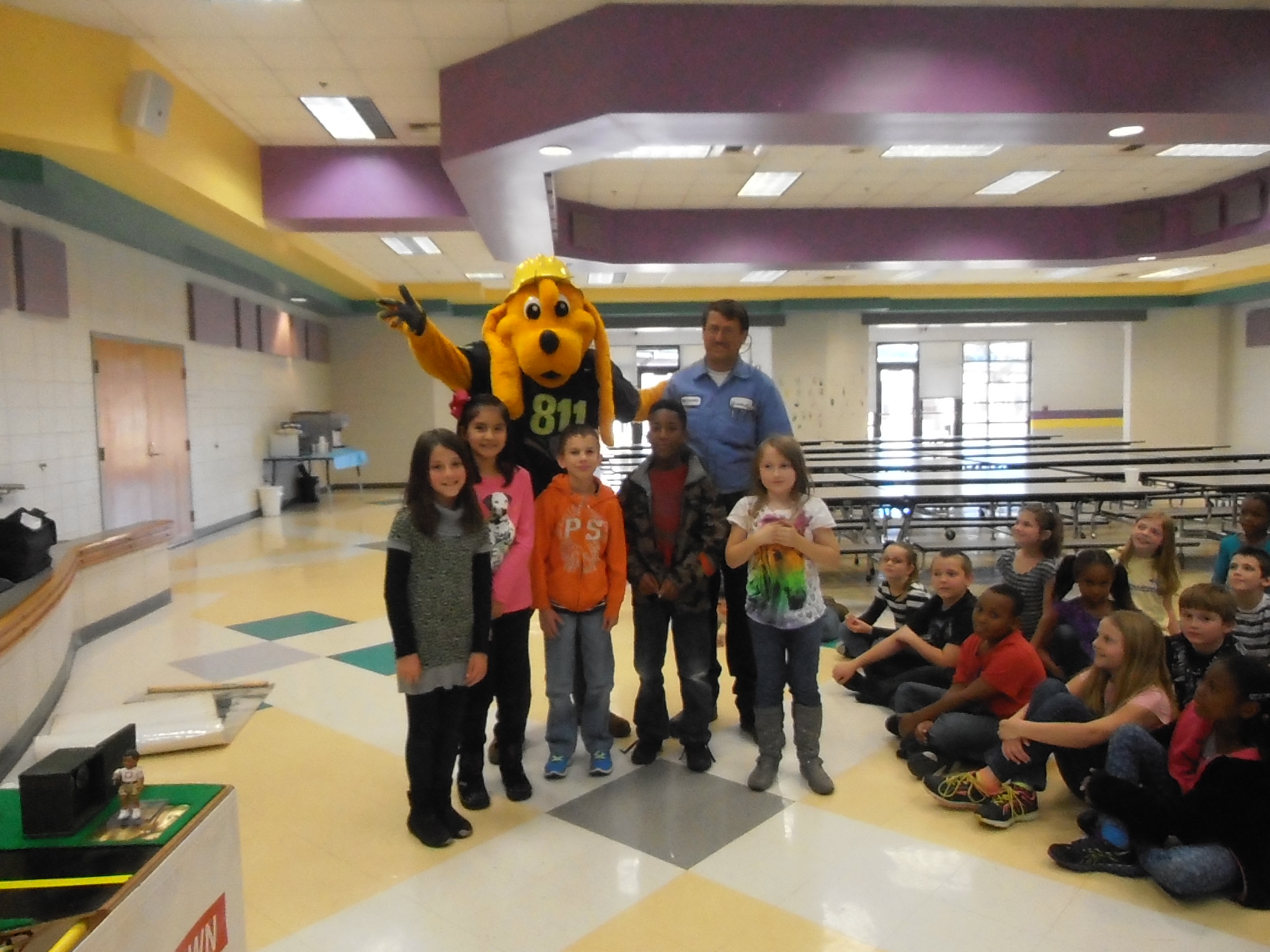 Digger Dog along with City of Monticello Utilities visits Washington