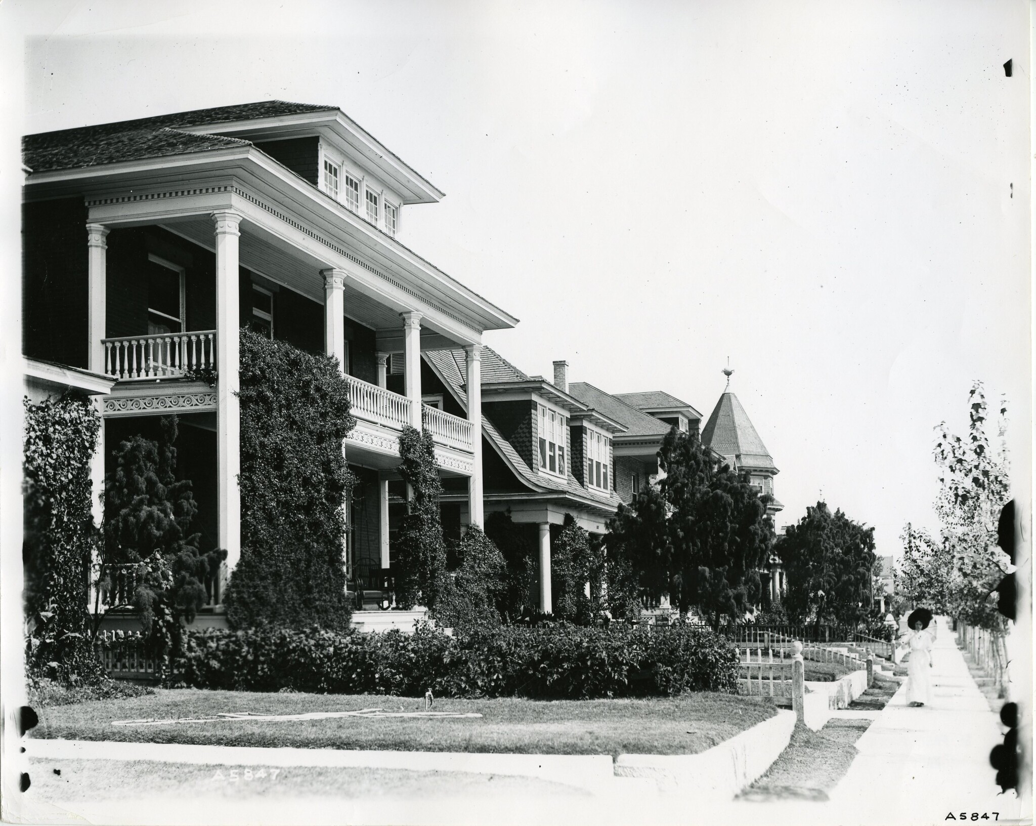 Montana Avenue In El Paso, Texas DIGIE
