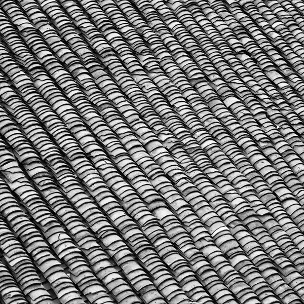 How to Use Rhythm and Pattern to Create Stronger Compositions