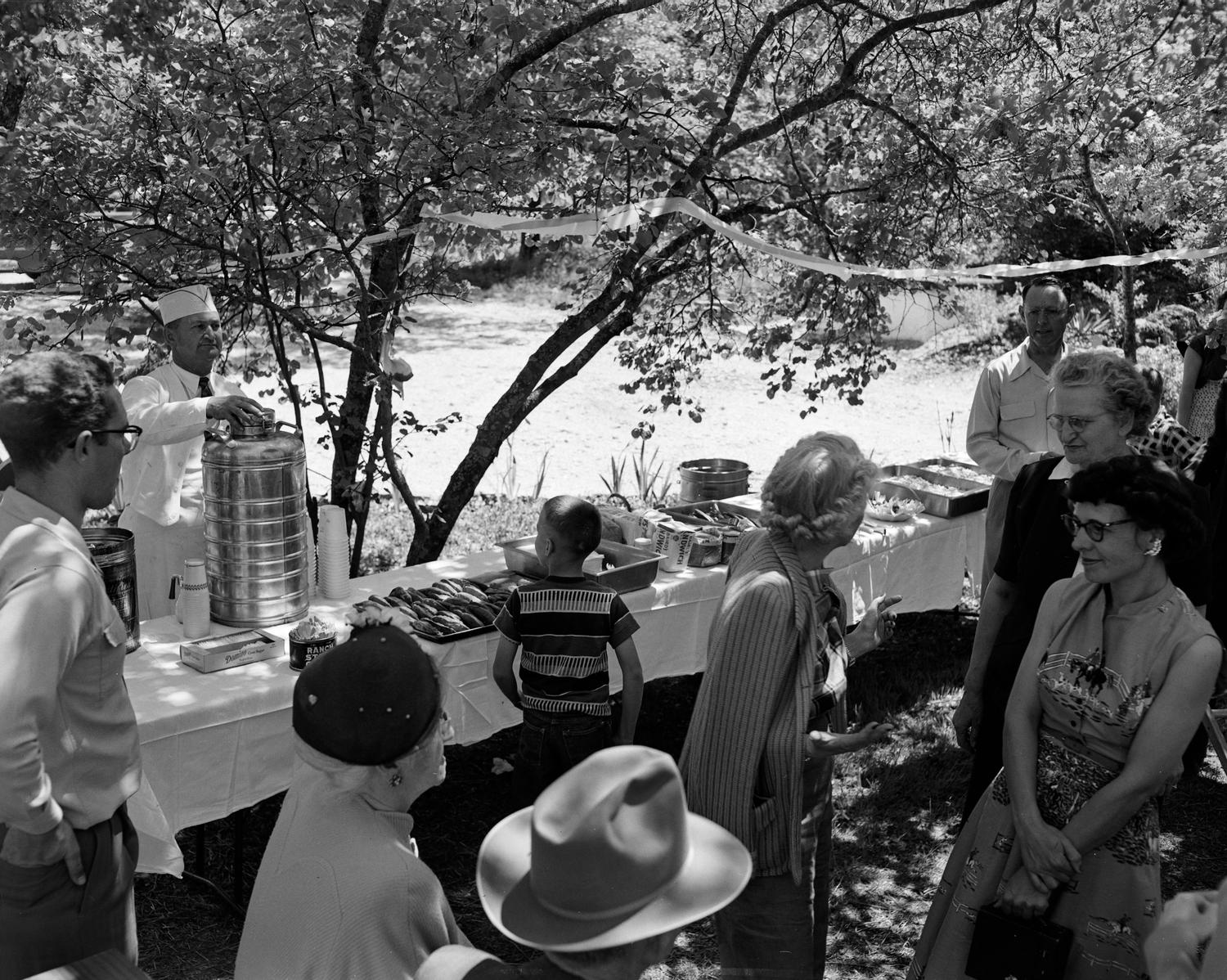[An outdoor gathering] UNT Digital Library