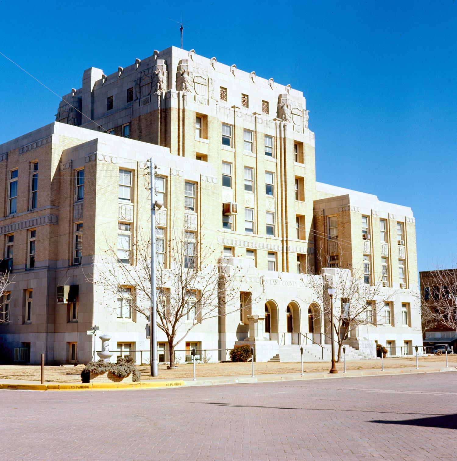 [Eastland County Courthouse in Eastland, TX] UNT Digital Library