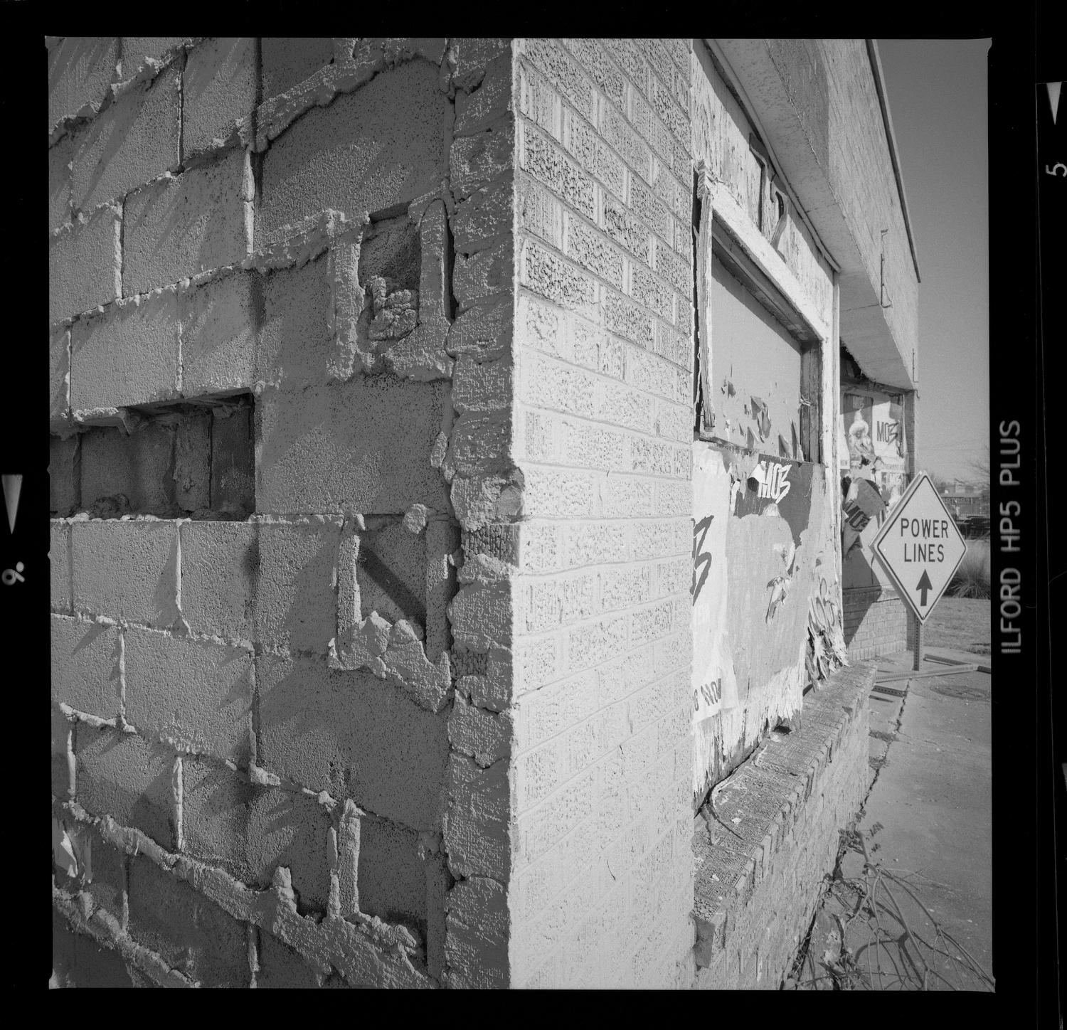 [Corner Fort Worth Avenue Building 9, 2022] UNT Digital Library