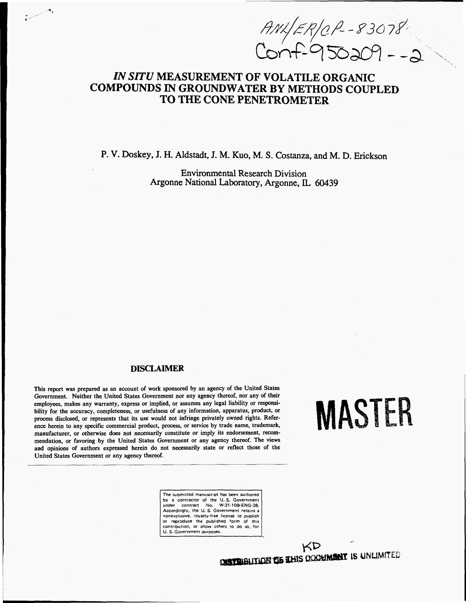 In situ measurement of volatile organic compounds in groundwater by