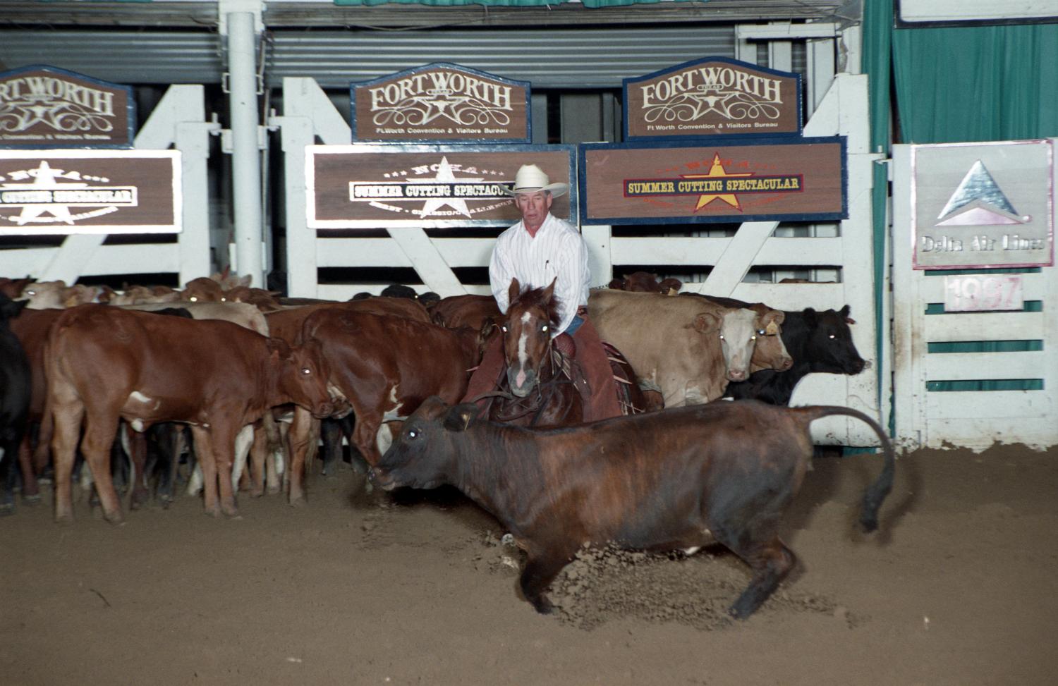 Cutting Horse Competition Image 1997_D112_25 UNT Digital Library