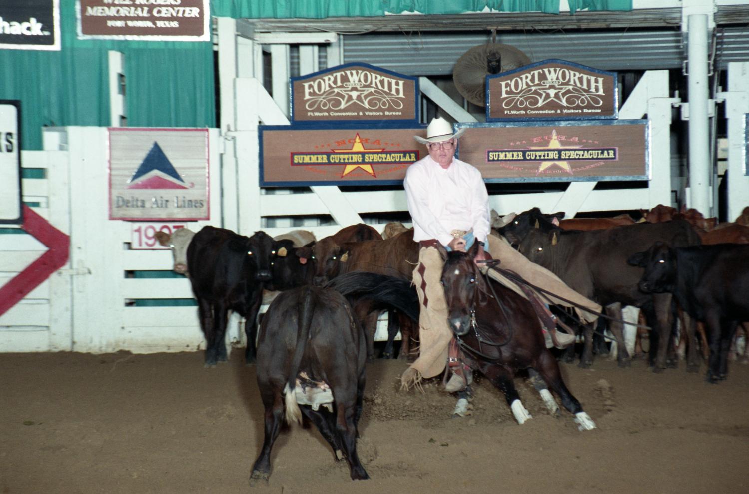 Cutting Horse Competition Image 1997_D135_17 UNT Digital Library