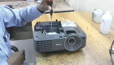 Projector Troubleshooting: 16 Common Issues and Solutions