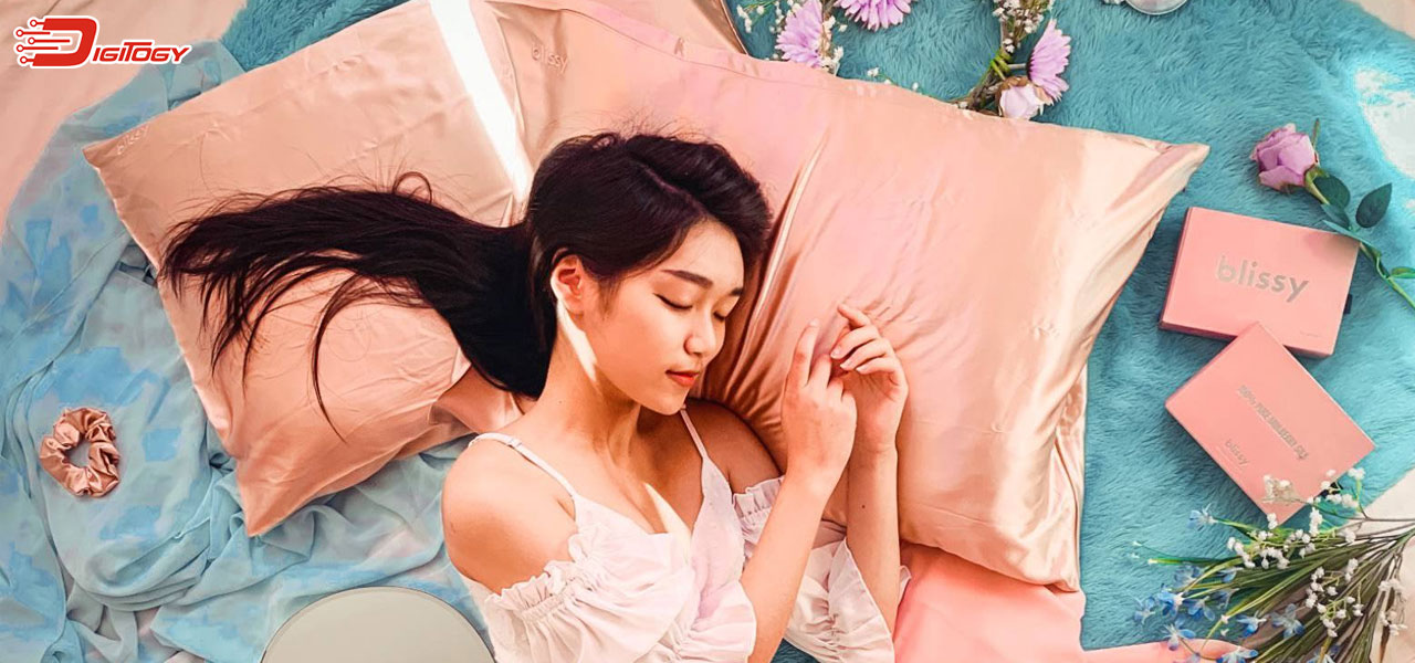 Is Blissy Silk Pillowcase Worth It? [2024 REVIEW]