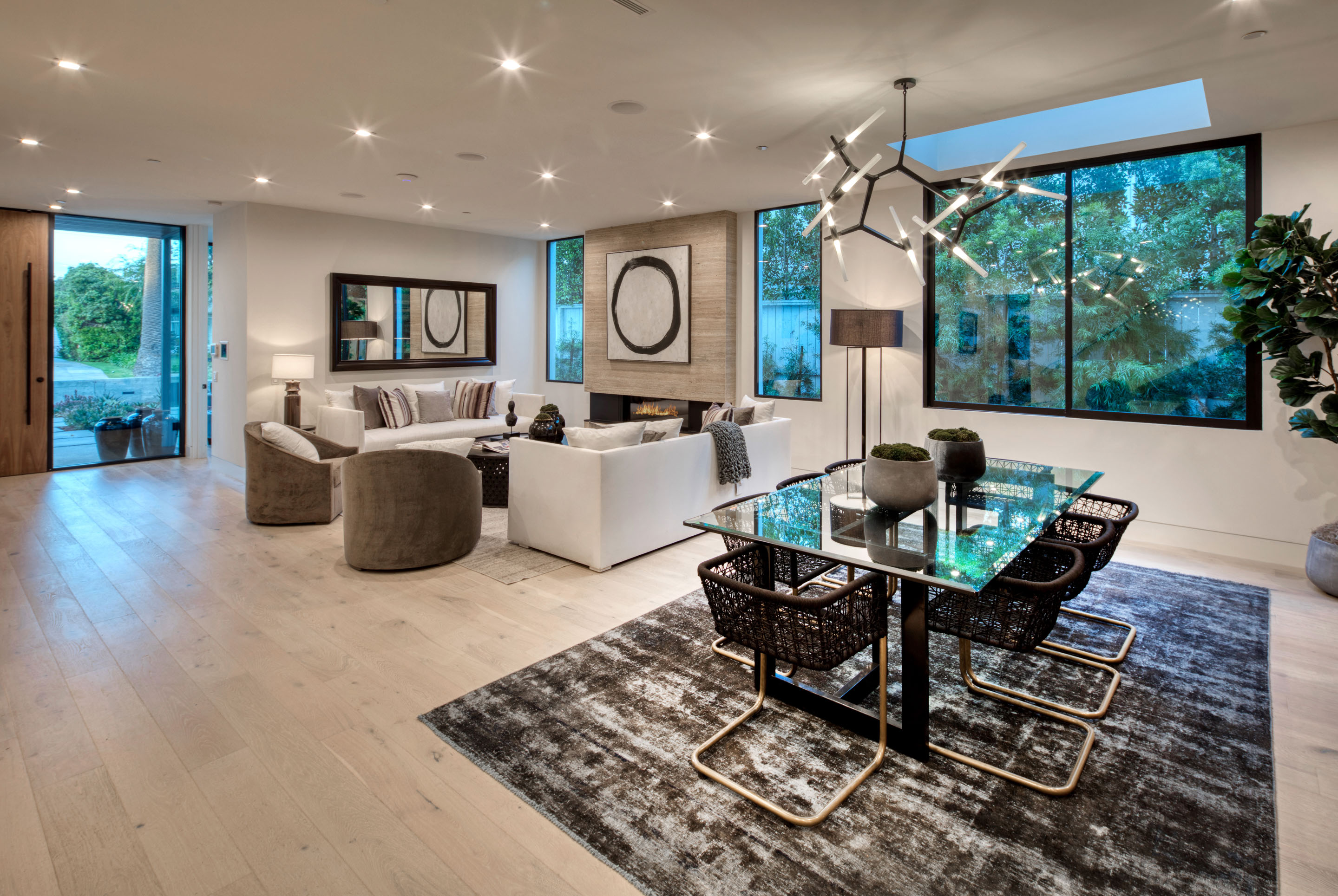 John Hathorn Offers a Santa Monica Home That Hits Every Highnote