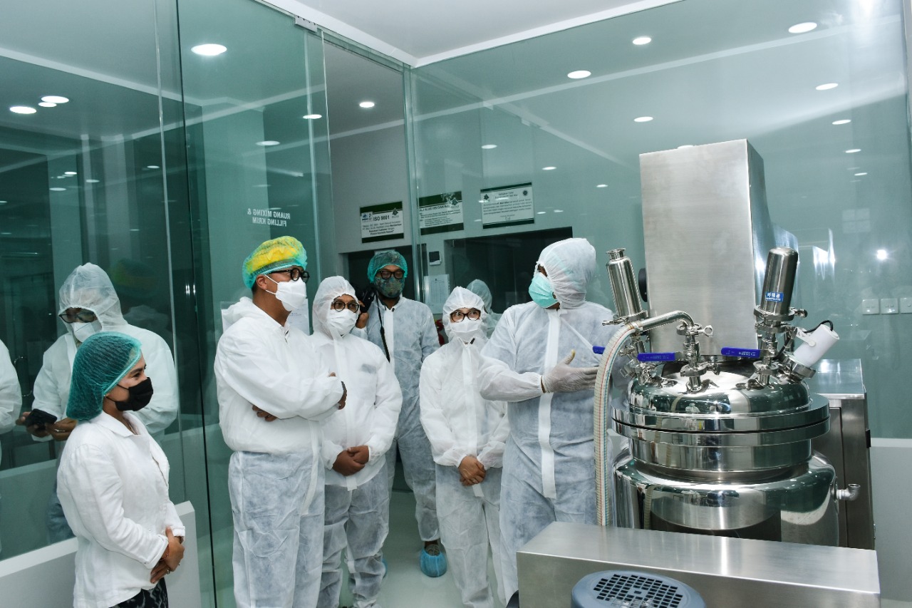 Tingkatkan Daya Saing IKM Kosmetik, Kemenperin Gencarkan Restrukturisasi Mesin dan Peralatan