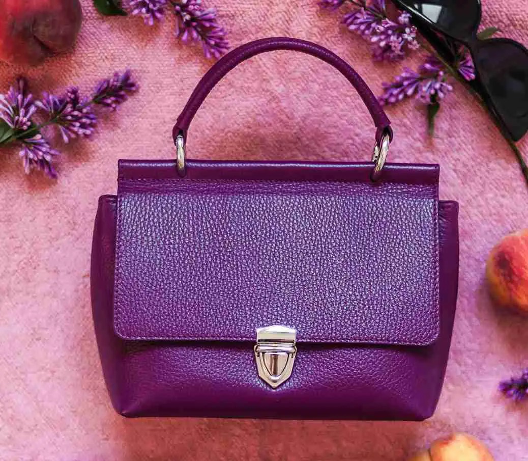 Is a Messenger Bag a Purse? Ultimate Guide 101