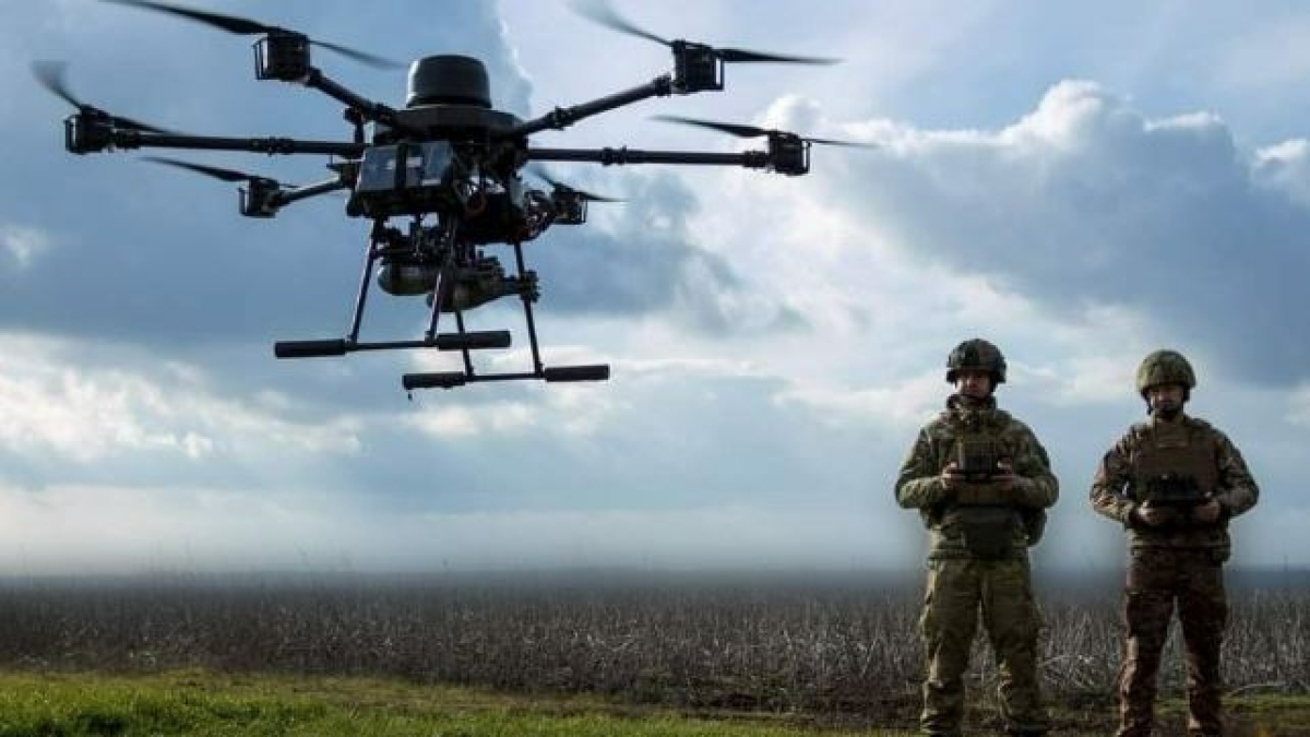 Droni con l’AI e robot: la tecnologia di Kiev rende obsoleto il riarmo europeo (e la Cina ringrazia)