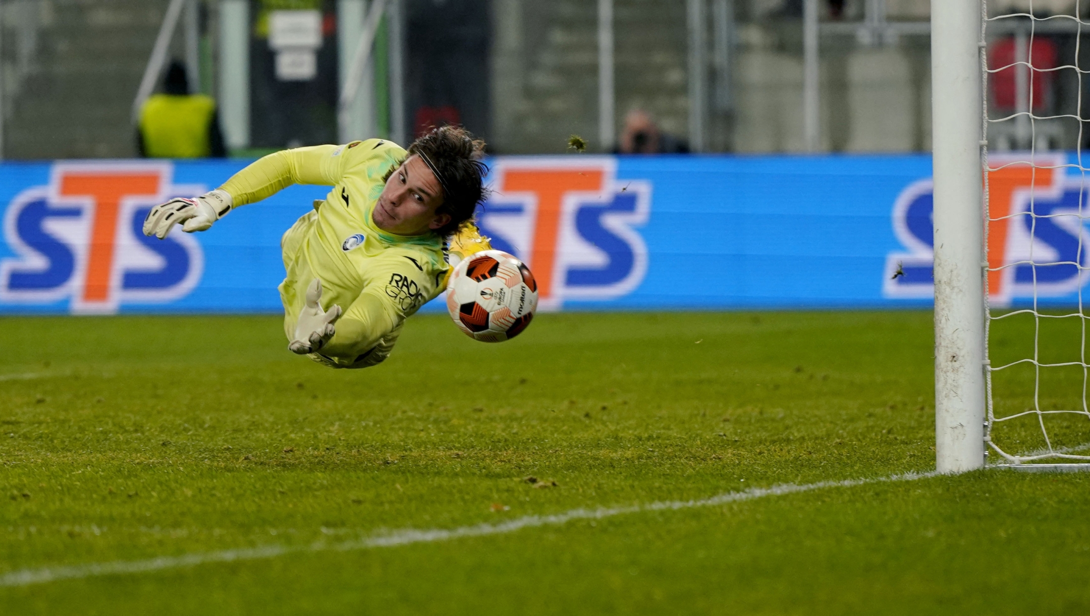 Atalanta Carnesecchi e le sue parate per la Champions Gazzetta.it