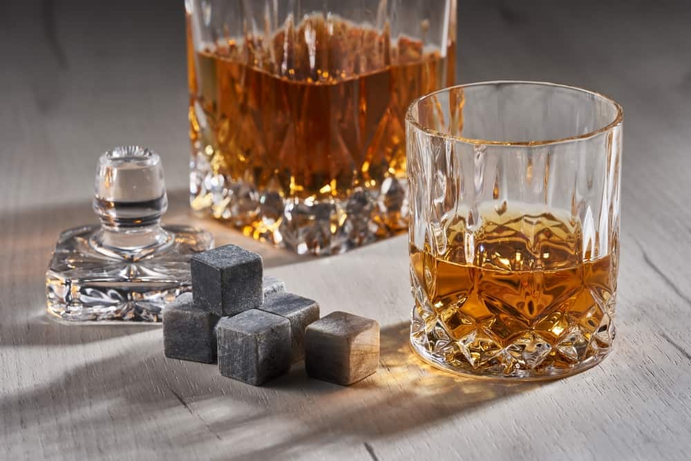 What Is Whiskey on the Rocks? (& Why You Should Drink It) DineWithDrinks