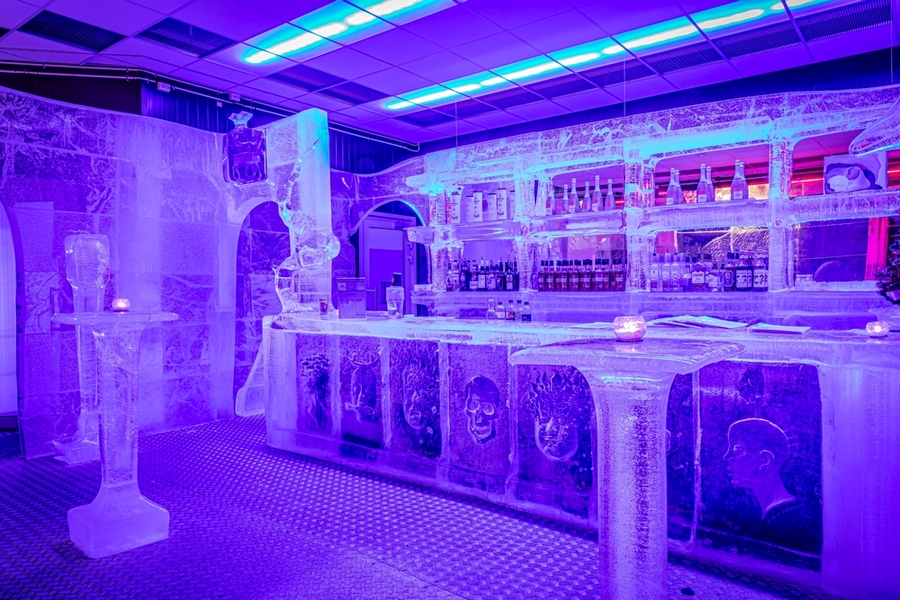 What Is an Ice Bar? (A Guide With Pictures) DineWithDrinks