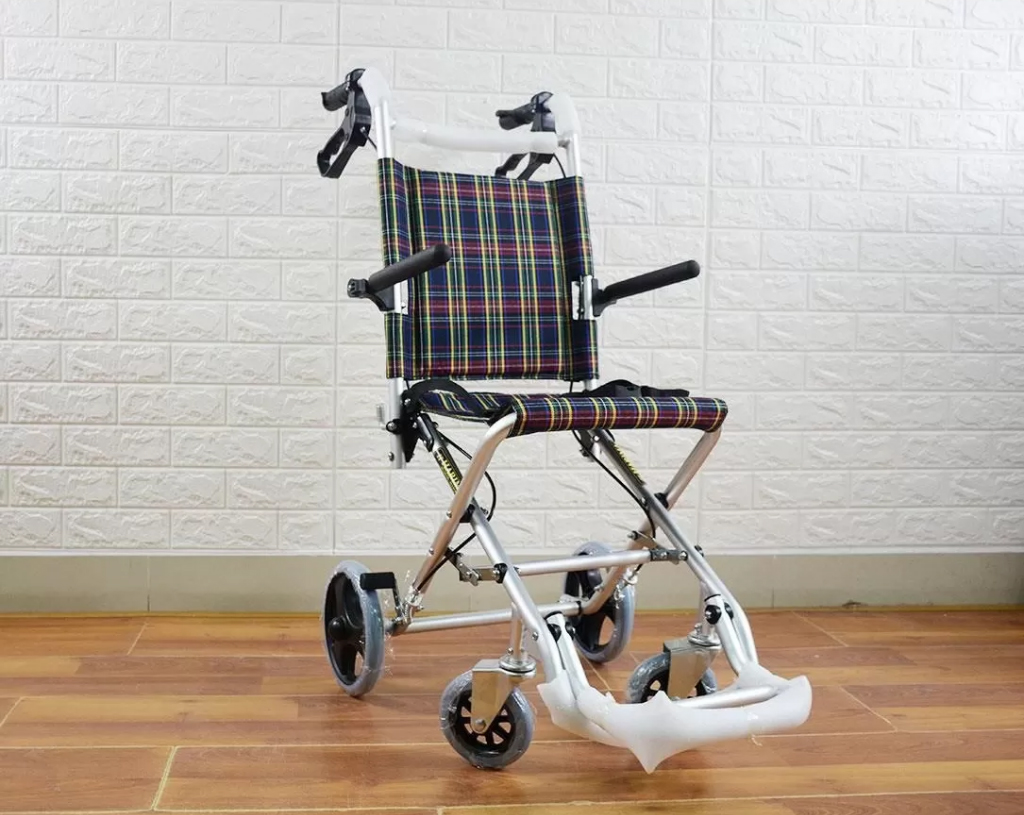 Wheelchair for rent in Da Nang City Dinh Dưỡng Plus Đà Nẵng