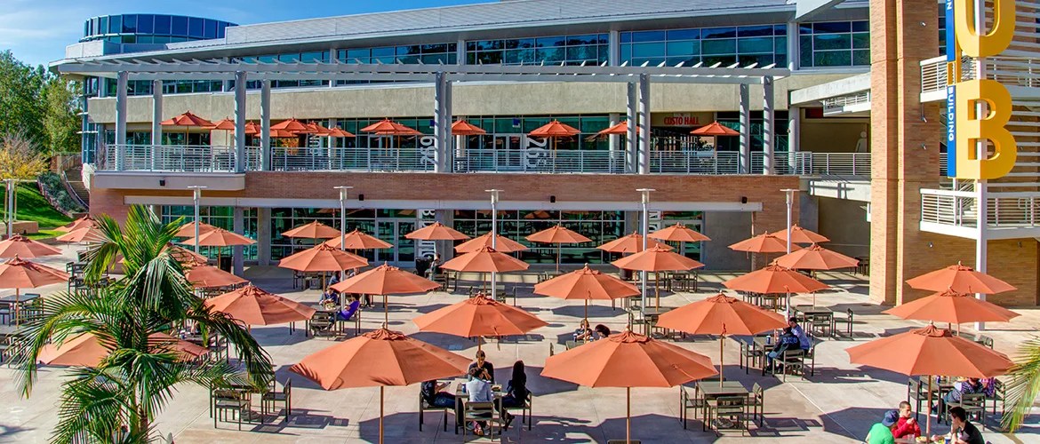 HUB Plaza Dining UCR Dining Services