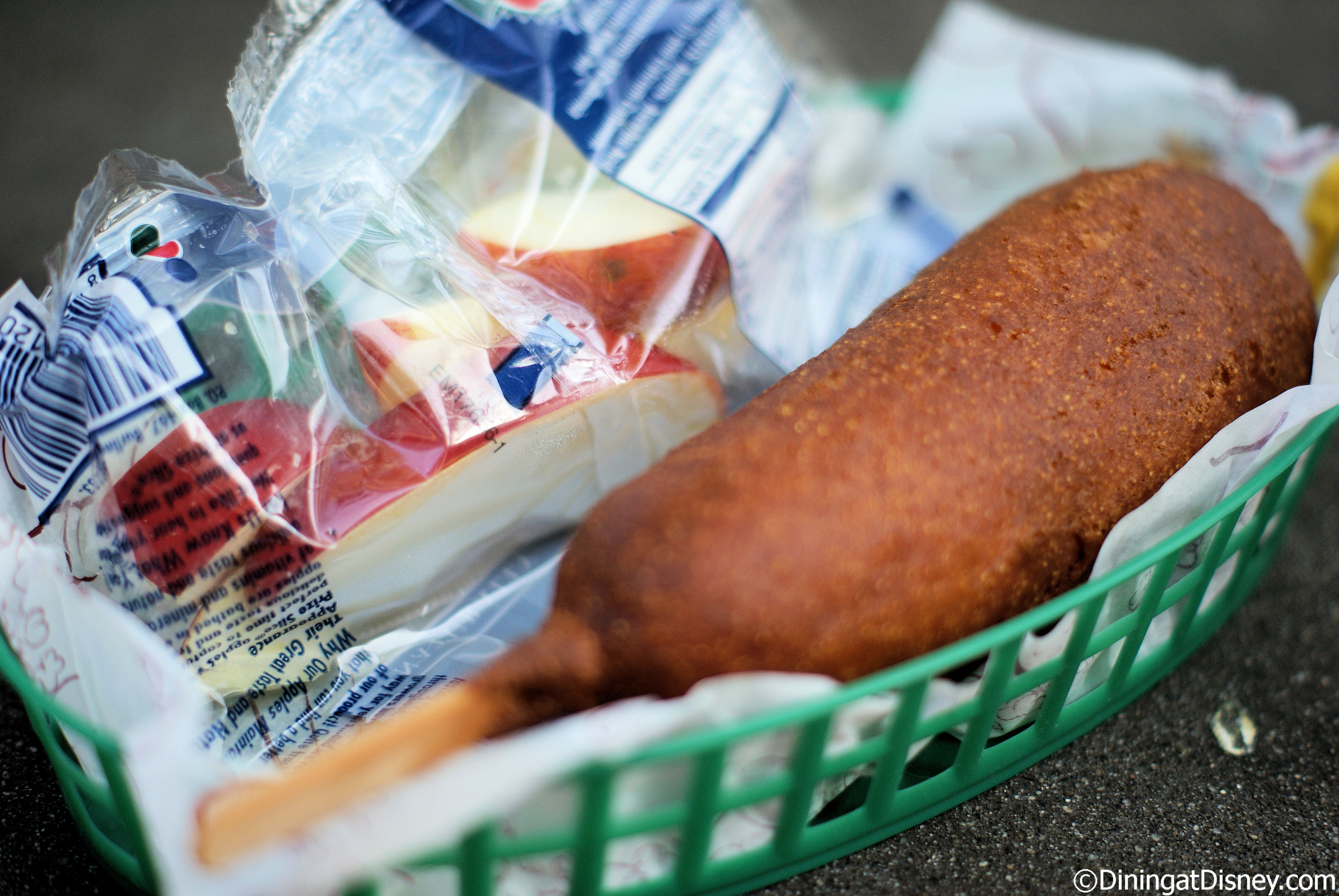 Review Corn Dog Castle Cheddar Cheese Stick