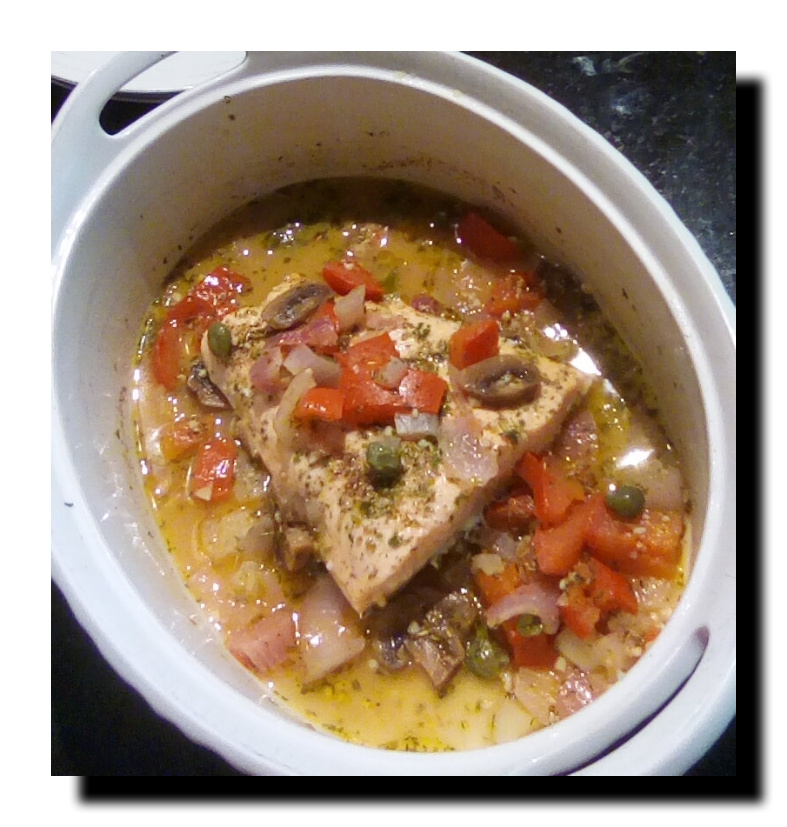 SALMON FILLET OREGANO PARSLEY ROSEMARY IN SAUCE OF CHOPPED ROMA