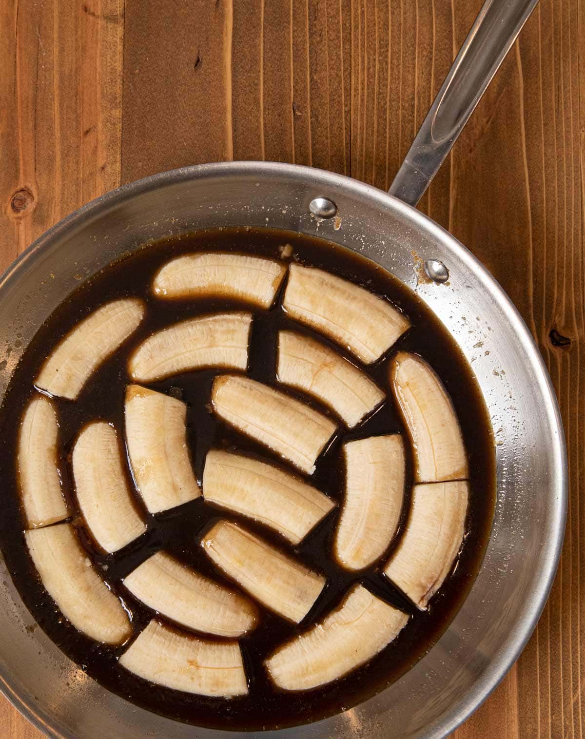 Perfect Classic Bananas Foster Recipe (w/ Brown Sugar Rum Sauce)