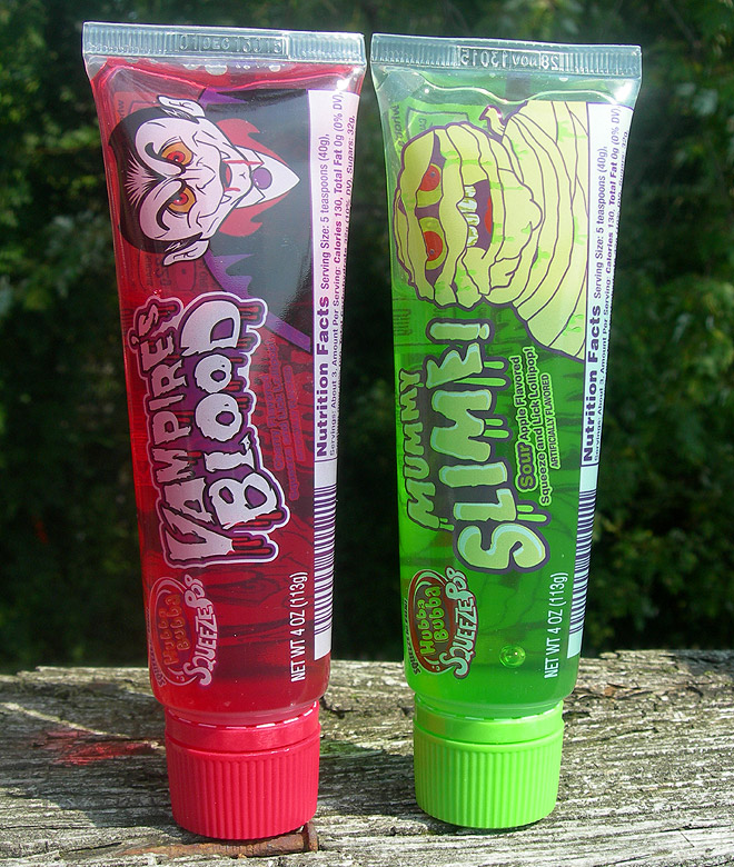 Hubba Bubba's Halloween Squeeze Pops! Dinosaur Dracula!