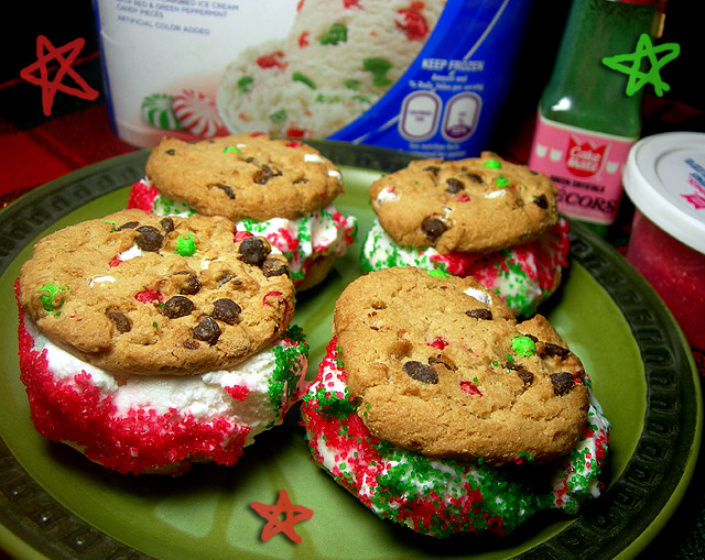 Holiday Chips Ahoy Cookies! Dinosaur Dracula!