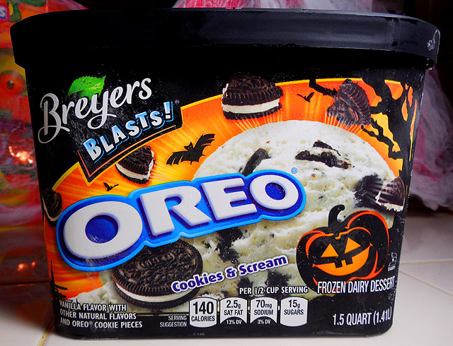 Screamin’ Pumpkin Spice Chips Ahoywiches! Dinosaur Dracula!