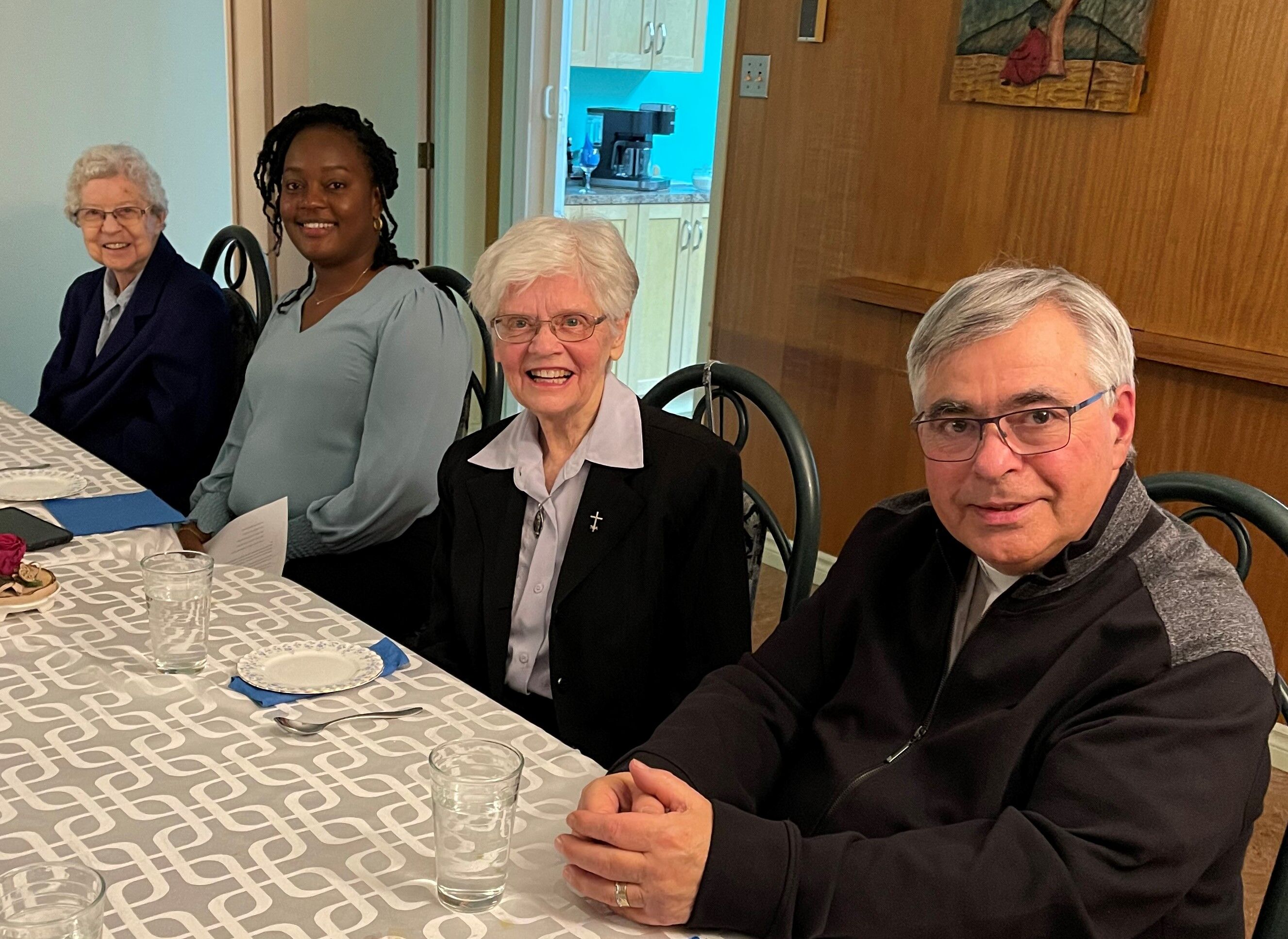 Hommage aux Soeurs Auxiliatrices Diocèse de RouynNoranda
