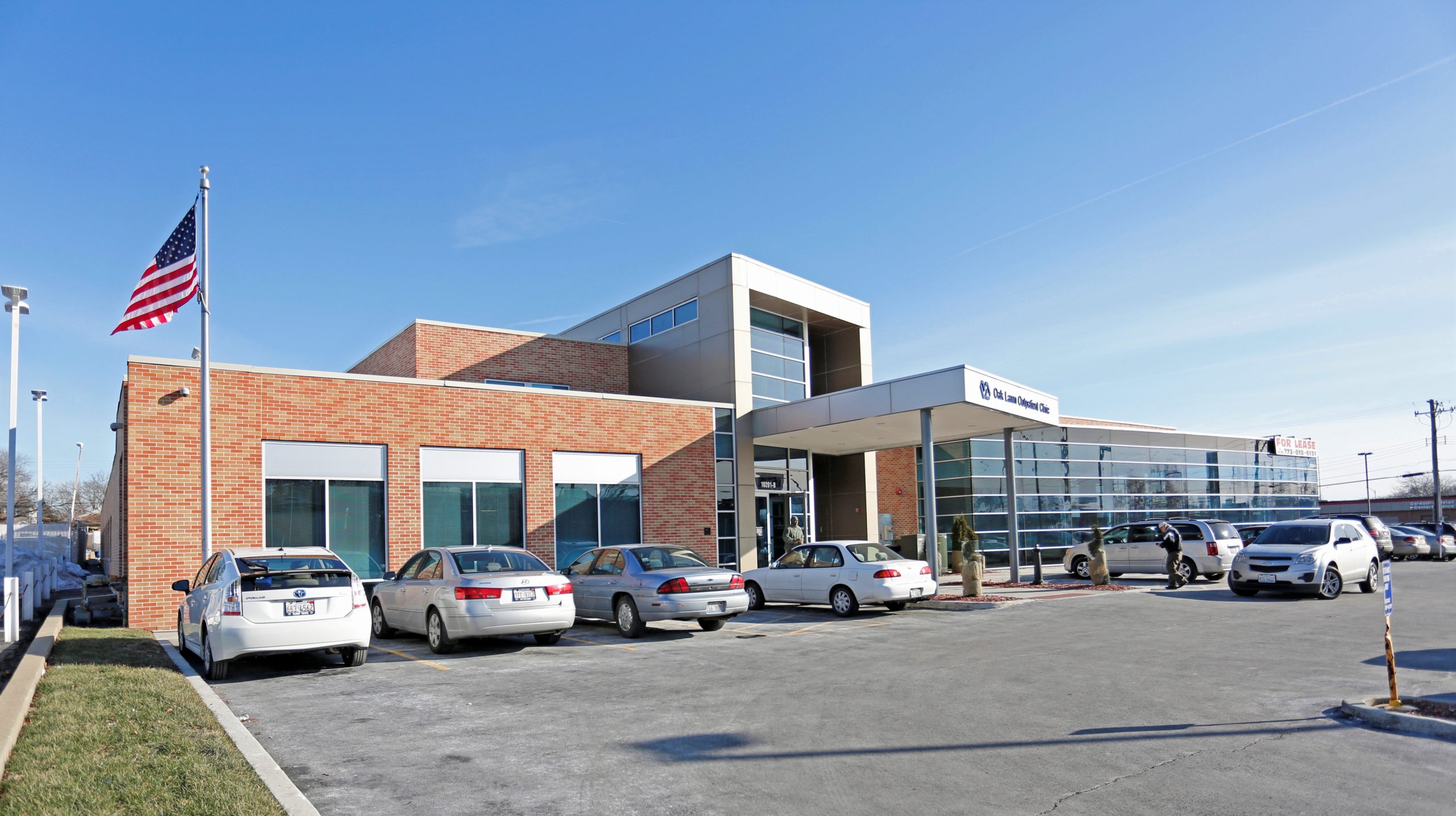 10201 S Cicero for lease mixeduse retail and office bldg. DIR