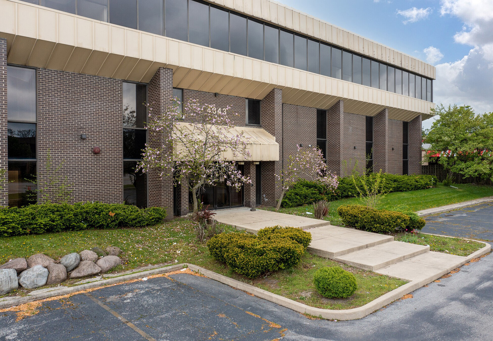 Professional Office and Medical Building for lease D.I.R. Development