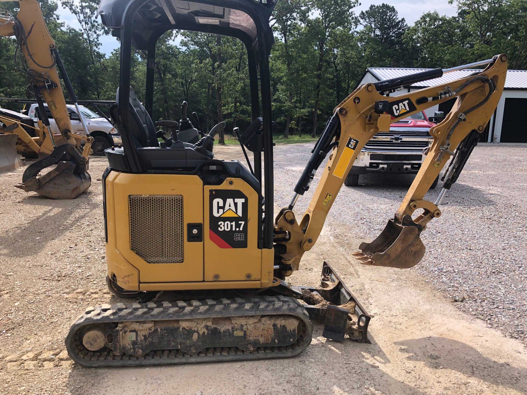 2020 CAT 301.7CR mini excavator Directional Drills