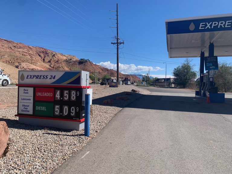 Unmanned gas station lacks a human touch, yet still strikes gold.