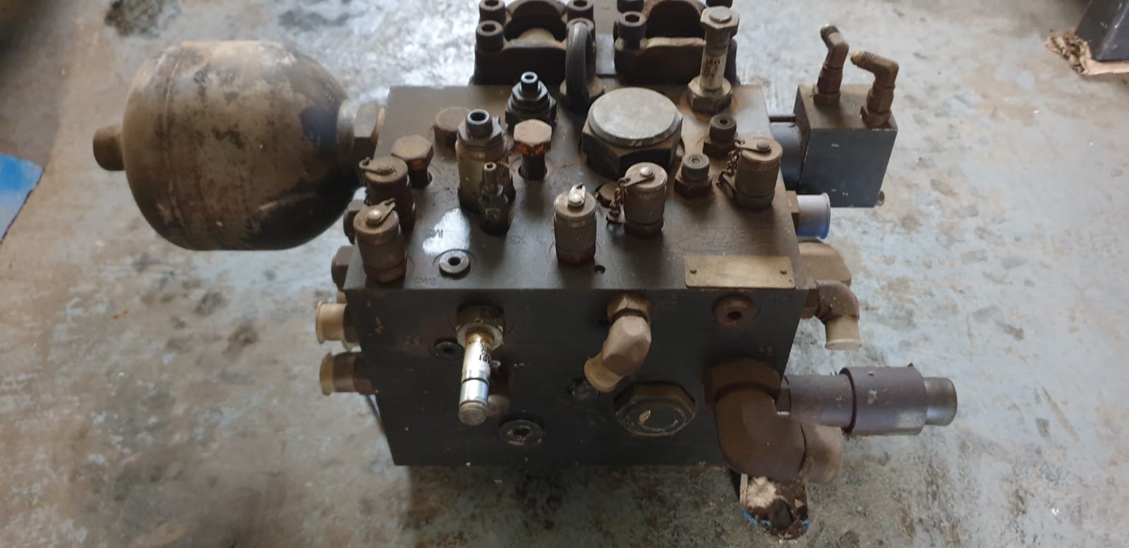 Hydraulic Directional Control Valve Block Dirtworx