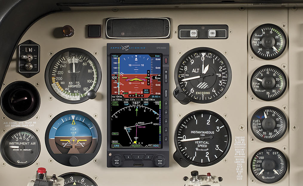 Aspen Reveals Improved Evolution Flight Displays at AirVenture