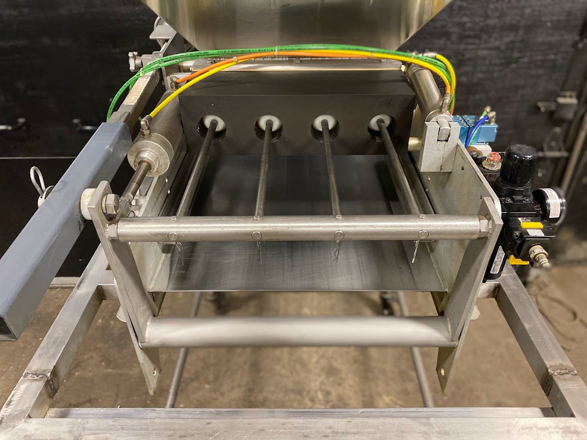 Hinds Bock 4 Piston Depositor 4P08NT Discount Bakery Equipment