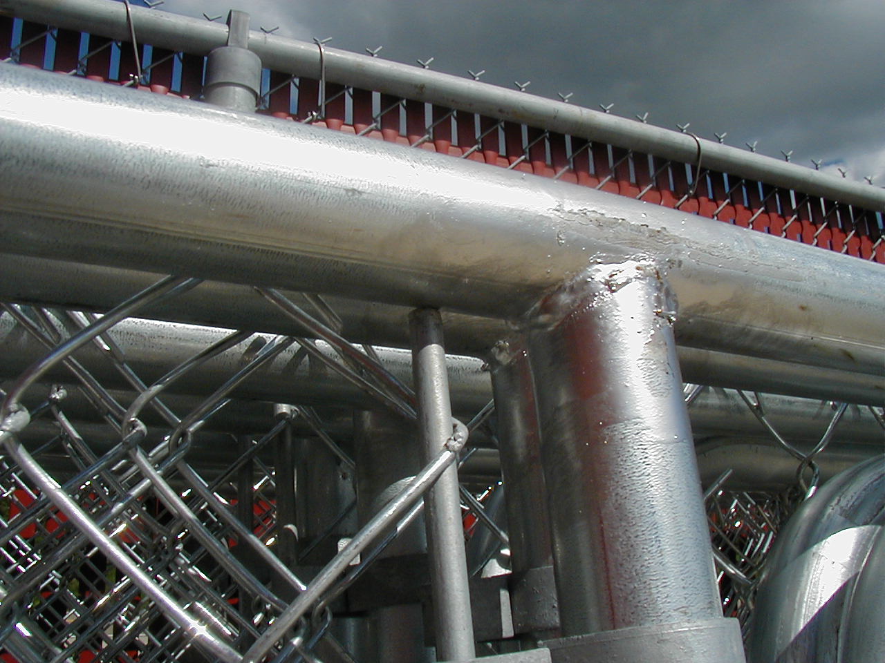 Dog Kennels by Discount Fence