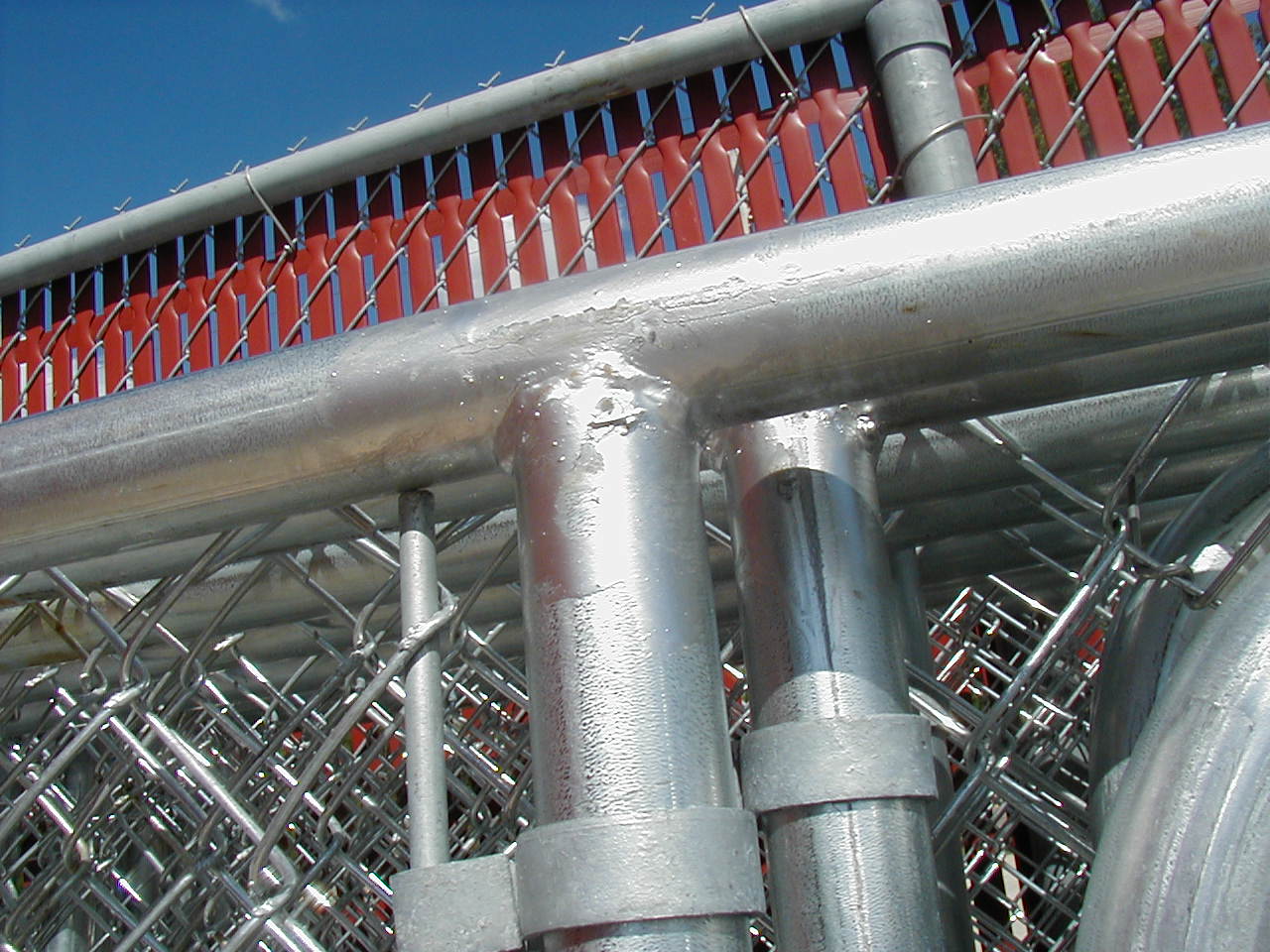 Dog Kennels by Discount Fence