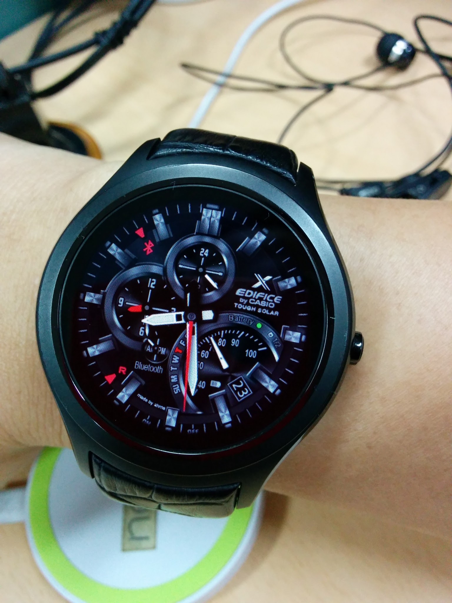 Clockskin Edifice. Based on CasioEdificeEQB500. Credits to Casio