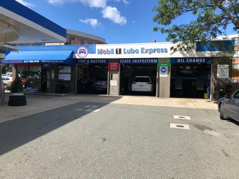 VILLAGE MOBIL / CYPRESS AUTOMART A website of the Brookline Chamber