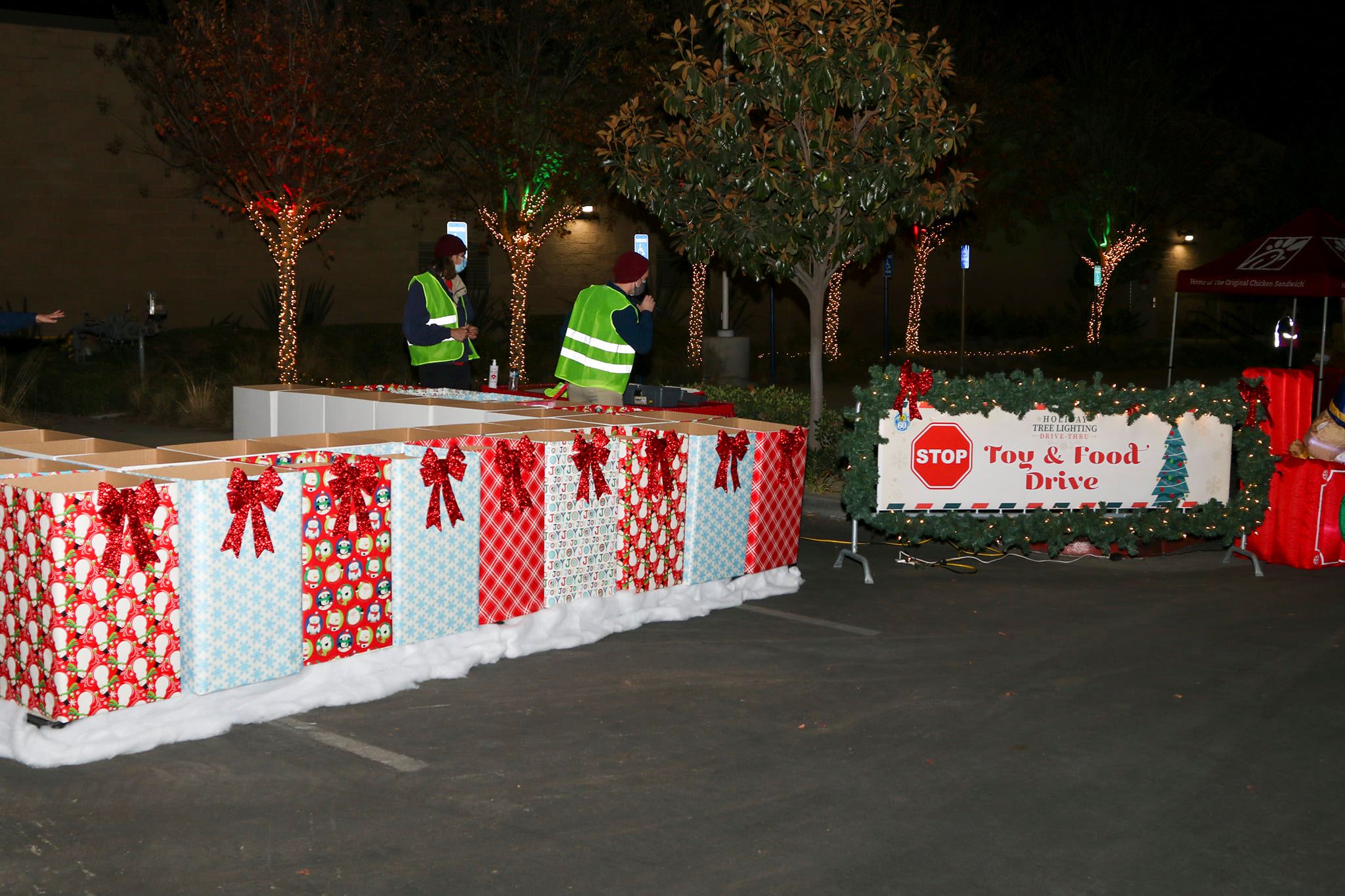Holiday Tree Lighting DriveThru 2020 Photo Album Discover La Mirada